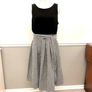 Signature by Robbie Bee Black and White Midi Dress